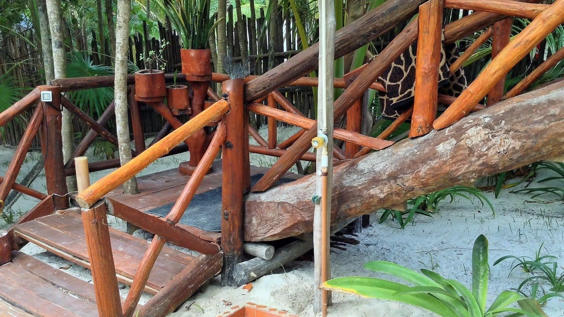 Gerendaház El Caracol Tulum Hotel